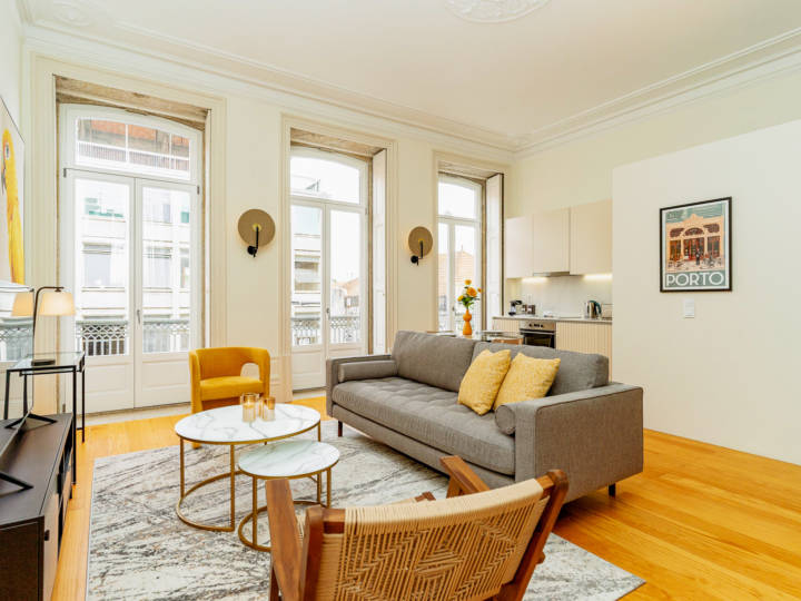 Living room of the Historic loft in the UNESCO area of Porto featuring modern furniture
